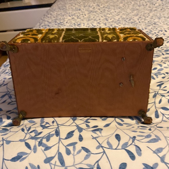 Reyes Musical Swiss Vintage Jewelry Box size 9x6x5 - Picture 7 of 16